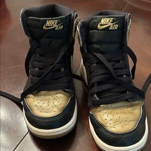Nike Kids High-Top Air Jordan Sneakers in Black and Gold